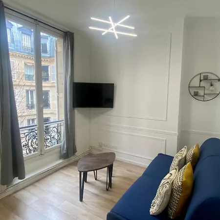 Apartment De Charme Champs Elysees - 4p *